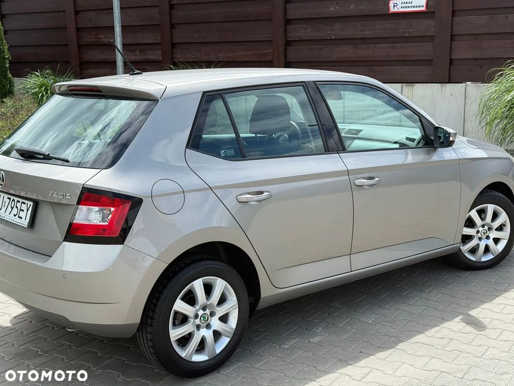 Skoda Fabia 1.2 TSI Active - 2