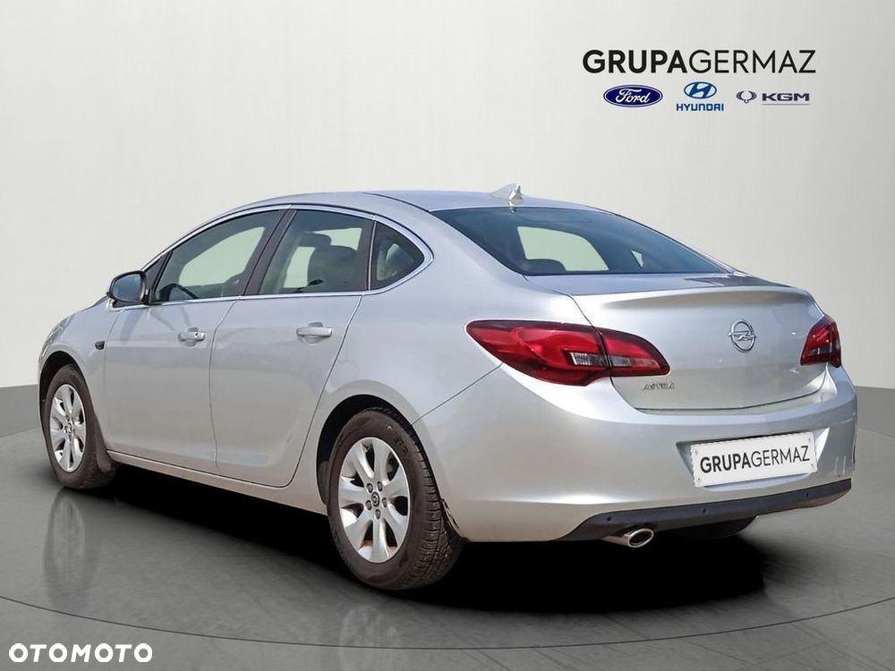 Opel Astra 1.4 T EU6 - 9