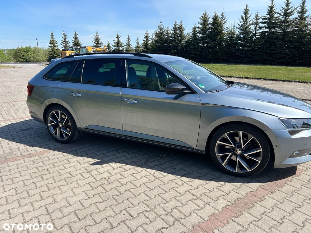 Skoda Superb 2.0 TDI DSG Sportline - 9
