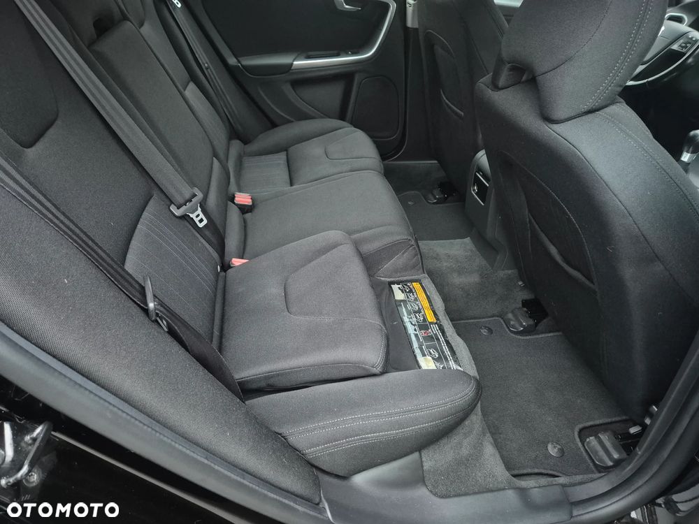 Volvo V60 DRIVe - 14