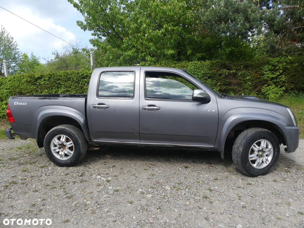 Isuzu D-Max 2.5d DC Custom - 14