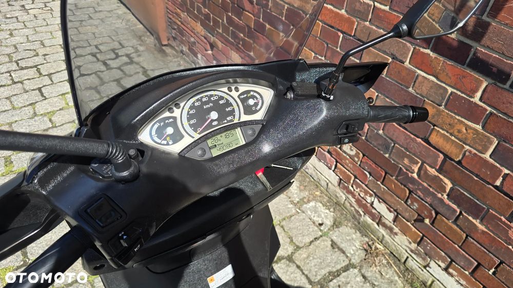 Yamaha X-max - 14
