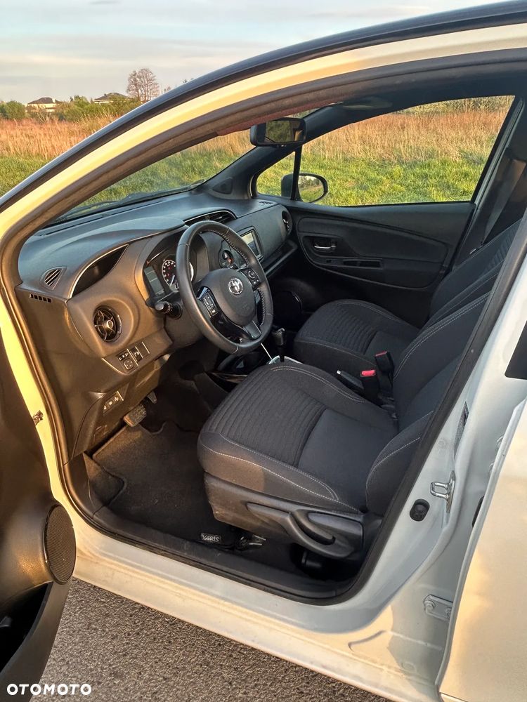 Toyota Yaris - 10