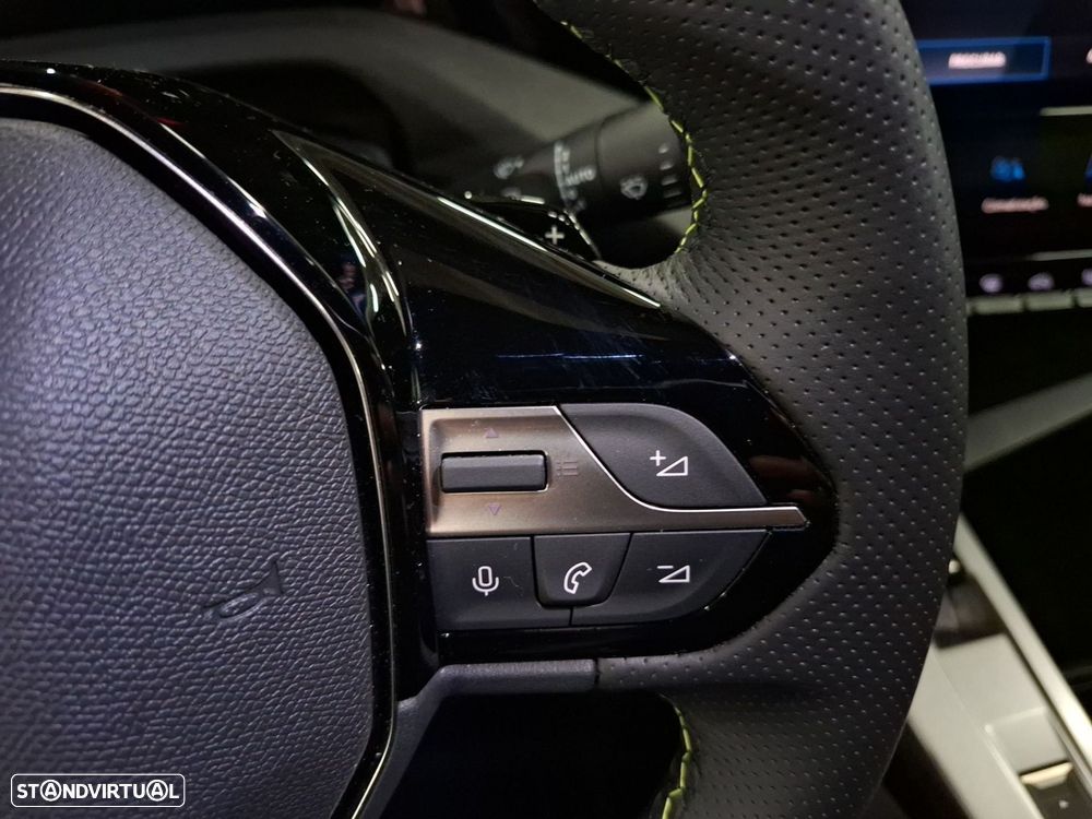 Peugeot 408 1.6 Hybrid GT e-EAT8 - 17