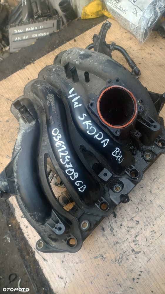 VW SEAT SKODA 1,4 16V BXW kolektor ssący 036129709GT - 1