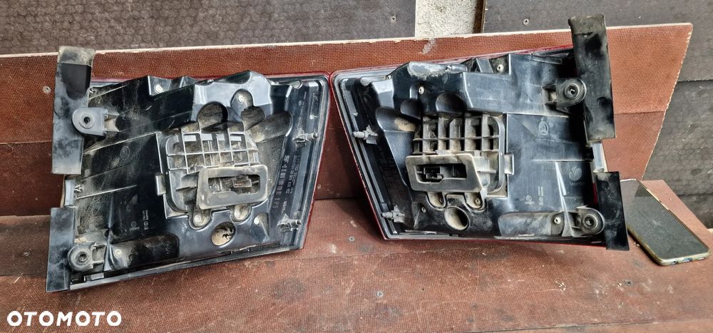 LAMPA TYLNA PRAWA/ LEWA  SKODA OCTAVIA III Lift KOMBI 5E9945207 5E9945208 - 7