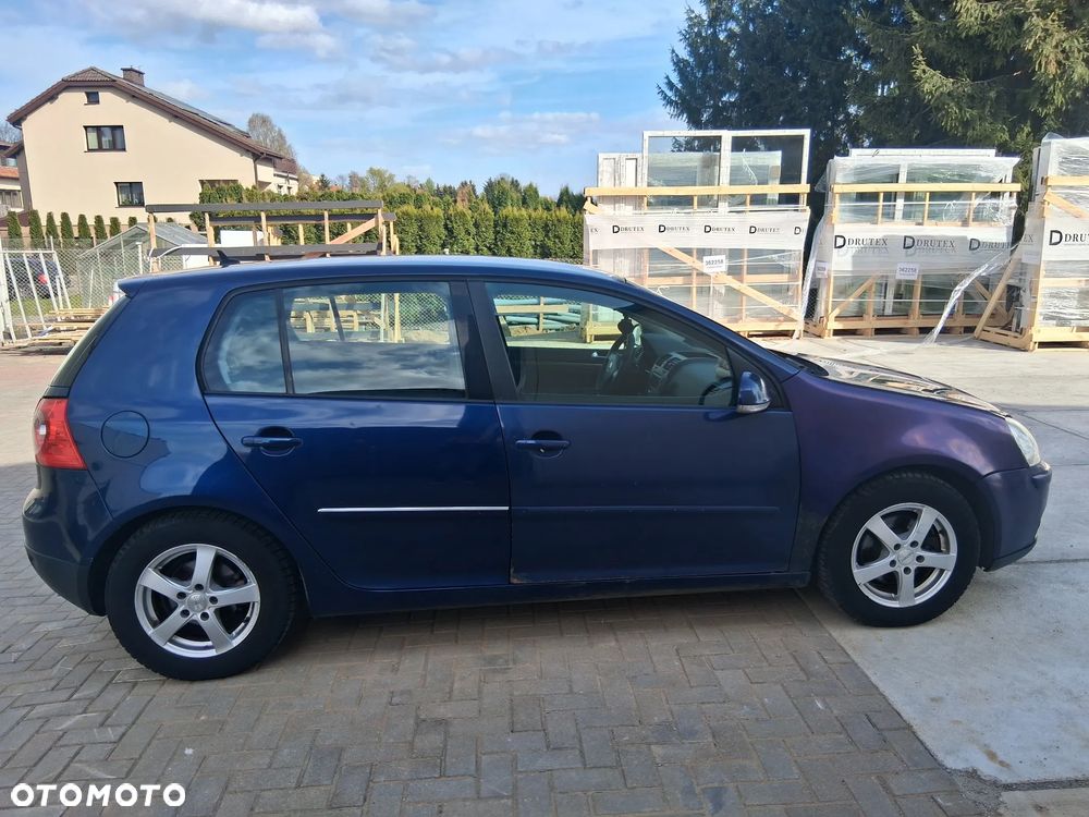 Volkswagen Golf - 4