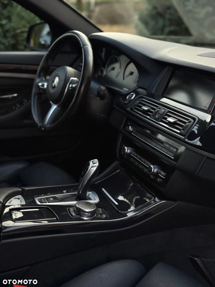 BMW Seria 5 530d xDrive Sport-Aut - 9
