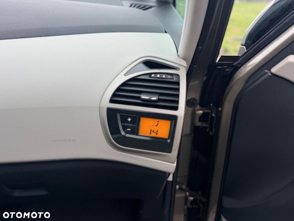 Citroën C4 Picasso - 18