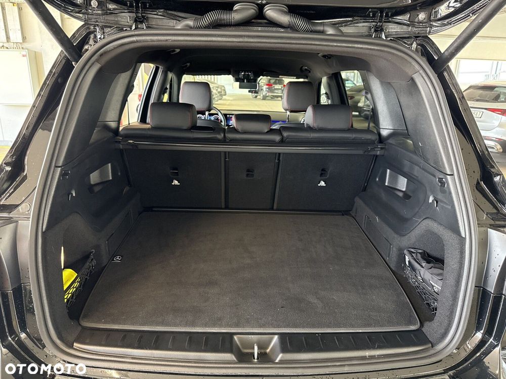 Mercedes-Benz GLB - 27