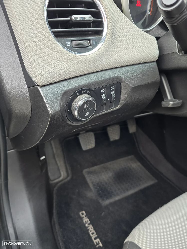Chevrolet Cruze 1.6 LS - 15