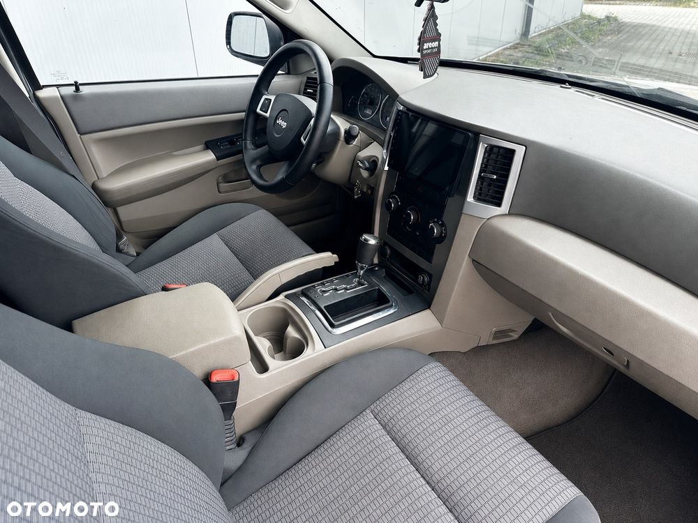 Jeep Grand Cherokee 3.7 4x2 Laredo - 8