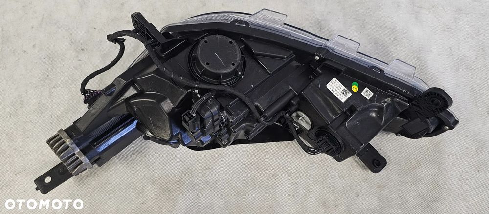 PRAWA LAMPA LED MG 3 11202780 - 3