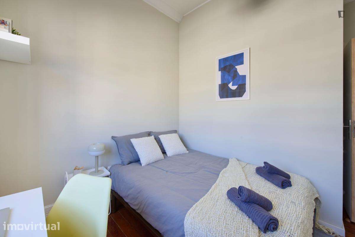 Quarto - localizado em Marquês de Pombal Lisbon - Grande imagem: 4/55