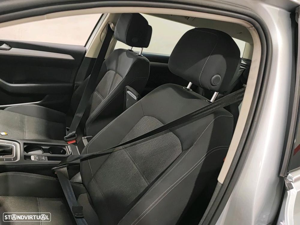 VW Passat Variant 2.0 TDI Business Package DSG - 5