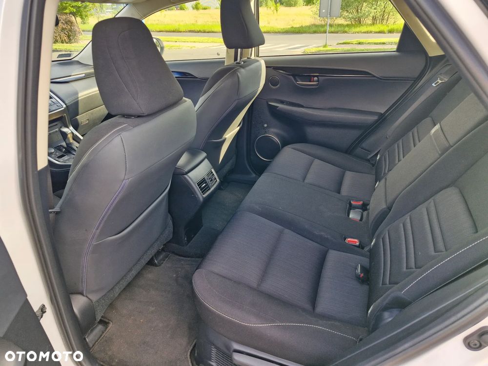 Lexus NX 300h Elite AWD - 18