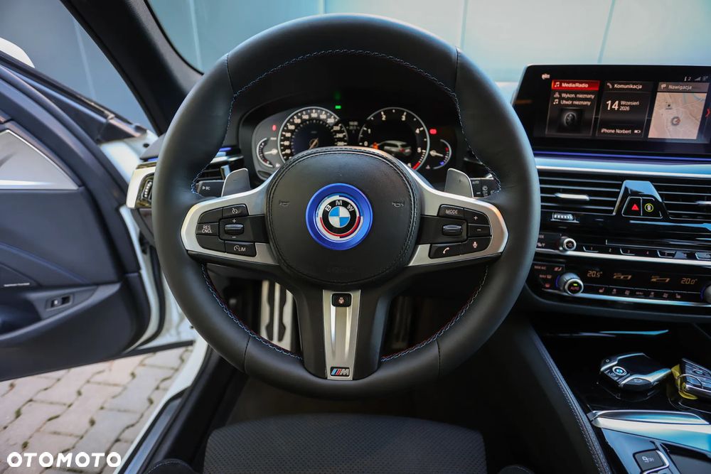 BMW Seria 5 520d M Sport Edition - 38