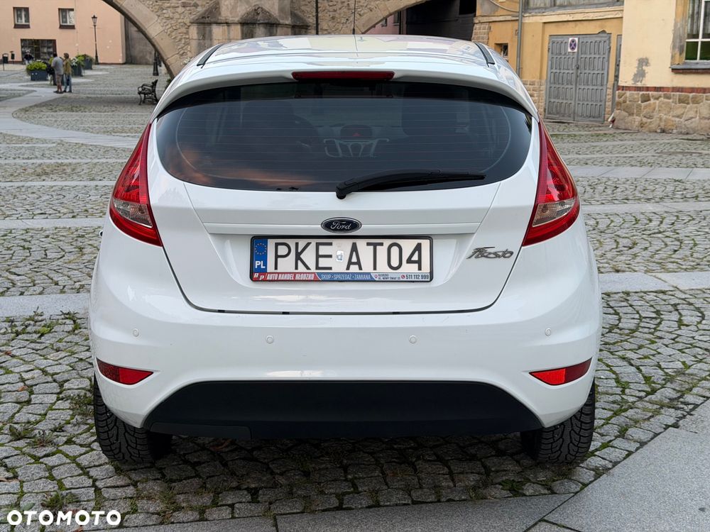 Ford Fiesta - 12