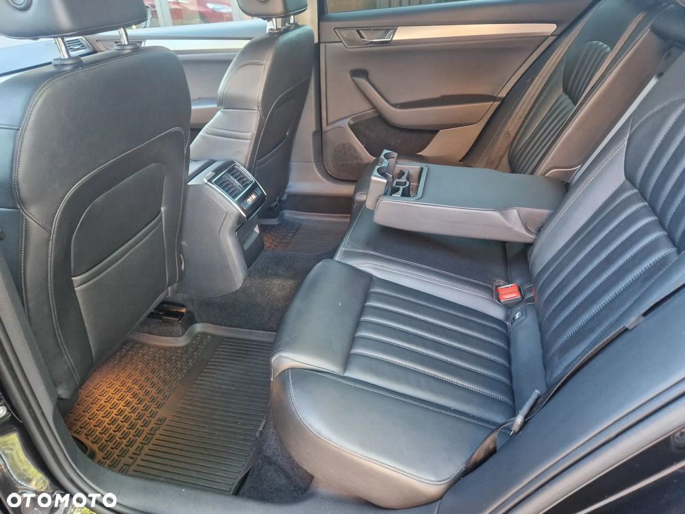 Skoda Superb Combi 1.6 TDI GreenLine - 6