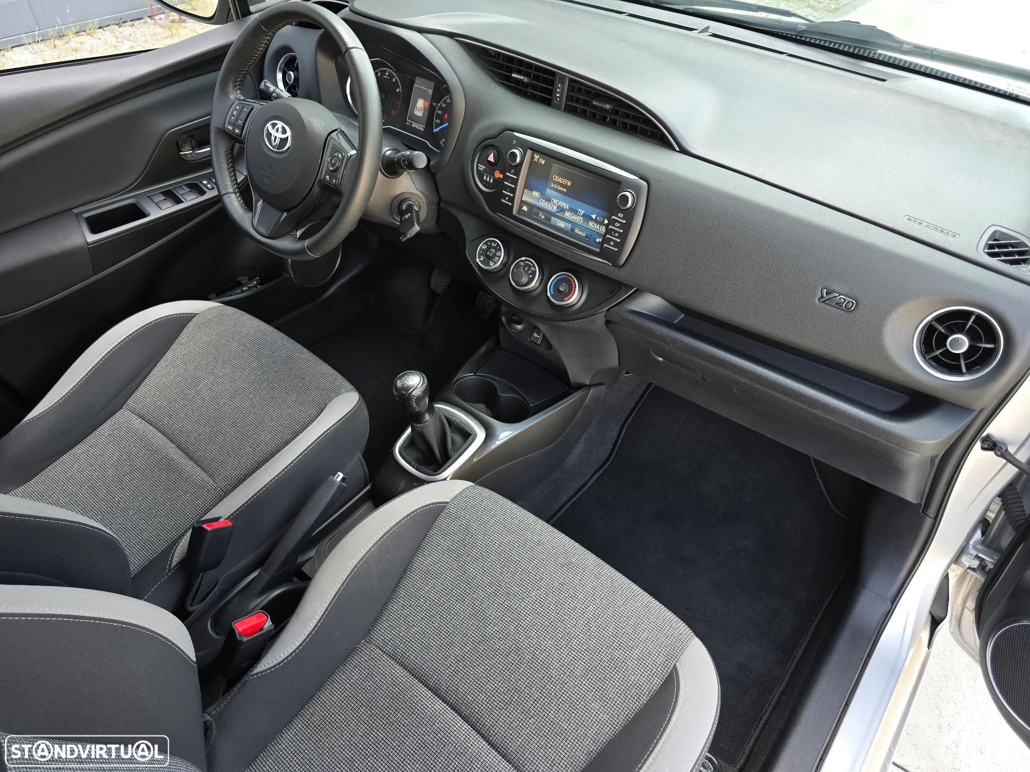 Toyota Yaris 1.0 VVT-i Y20 Club - 22