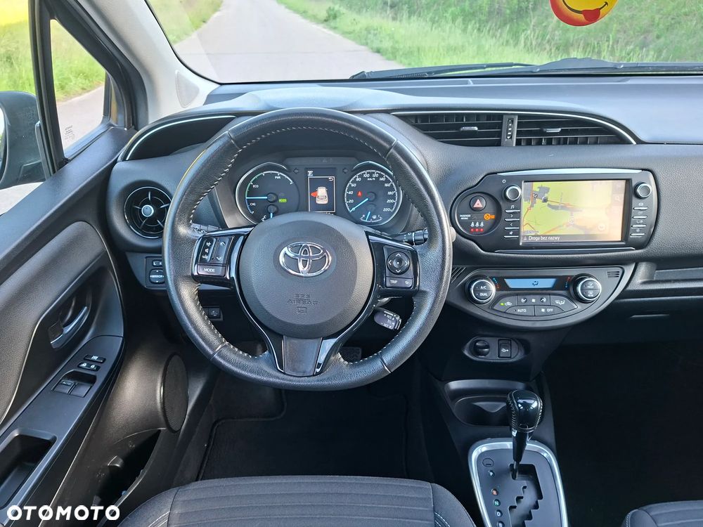 Toyota Yaris Hybrid 100 Active EU6 - 26