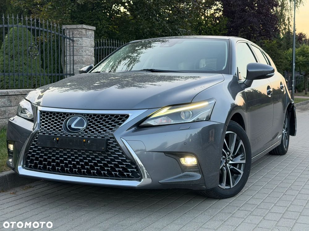 Lexus CT 200h Prestige - 1
