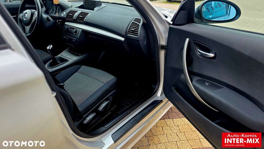 BMW Seria 1 120d - 23