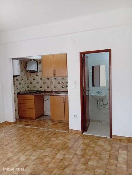 Apartamento T0 Arrenda-se - Grande imagem: 2/3