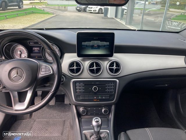 Mercedes-Benz CLA 180 d Peak Edition - 18