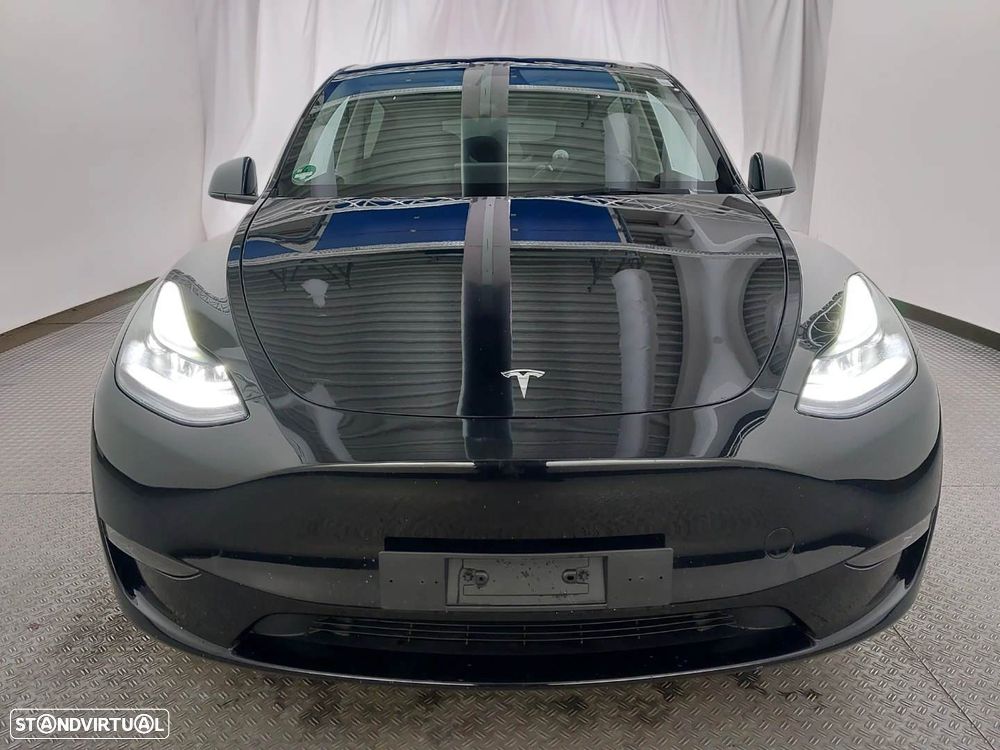 Tesla Model Y Long Range Dual Motor AWD - 4