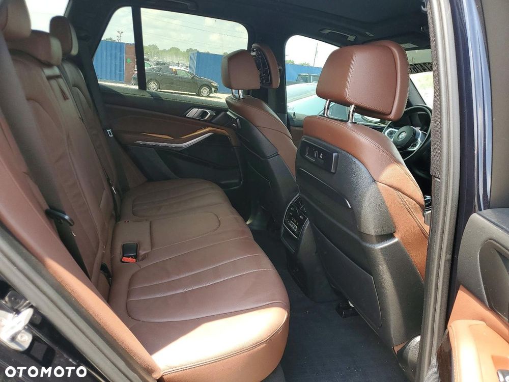 BMW X5 xDrive40i - 12