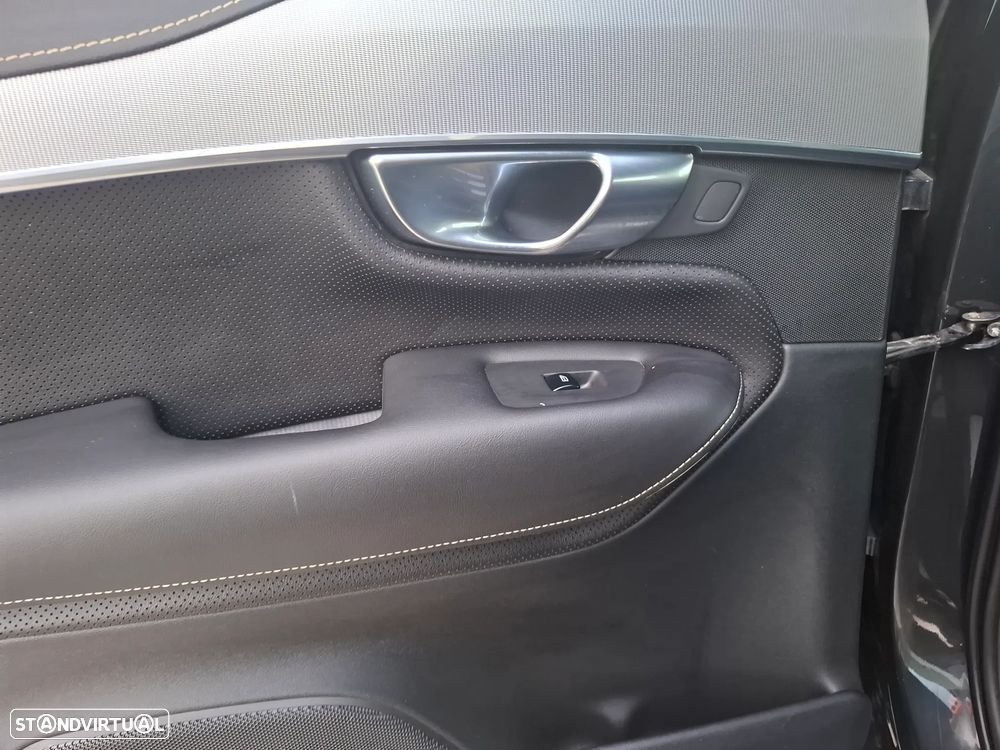 Volvo XC 90 2.0 T8 PHEV R-Design Expression AWD - 29