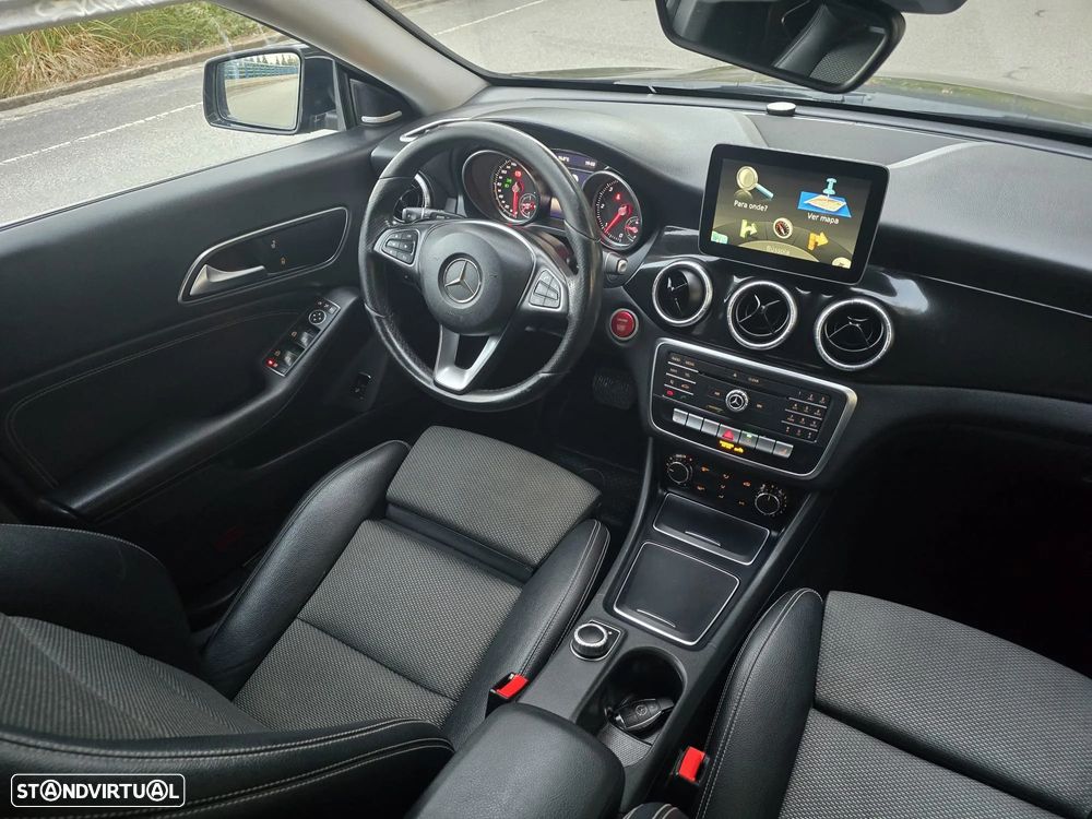 Mercedes-Benz CLA 220 d Shooting Brake Urban Aut. - 24