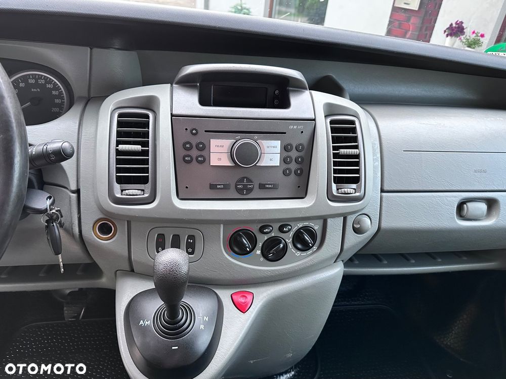 Opel Vivaro 2.5 CDTI L1H1 (Tecshift) Easytronic Life Cosmo - 14