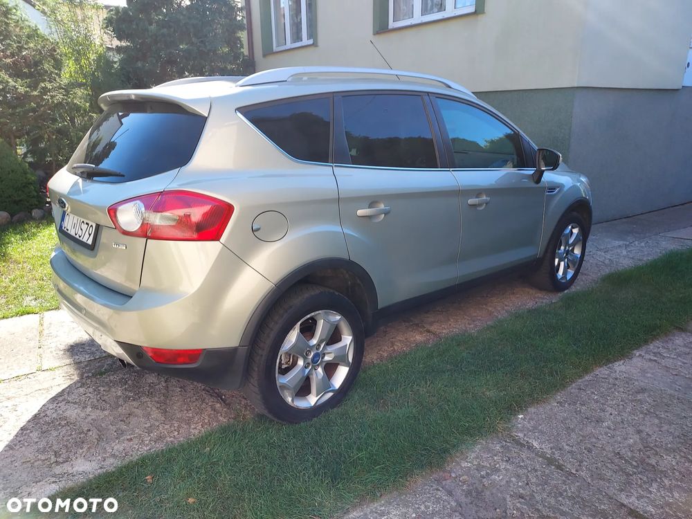 Ford Kuga 2.0 TDCi 2x4 Titanium - 3