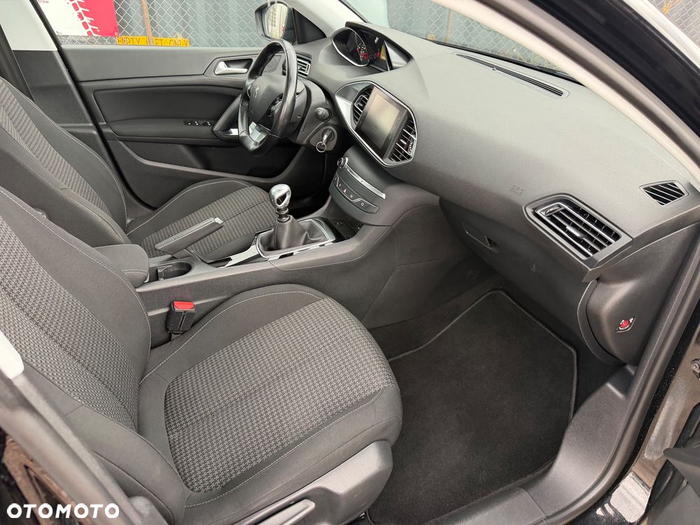 Peugeot 308 - 7