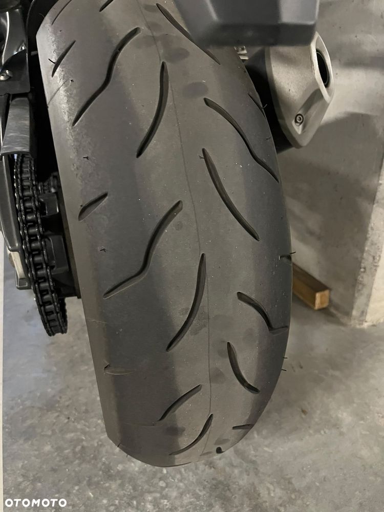 Yamaha FZ - 13