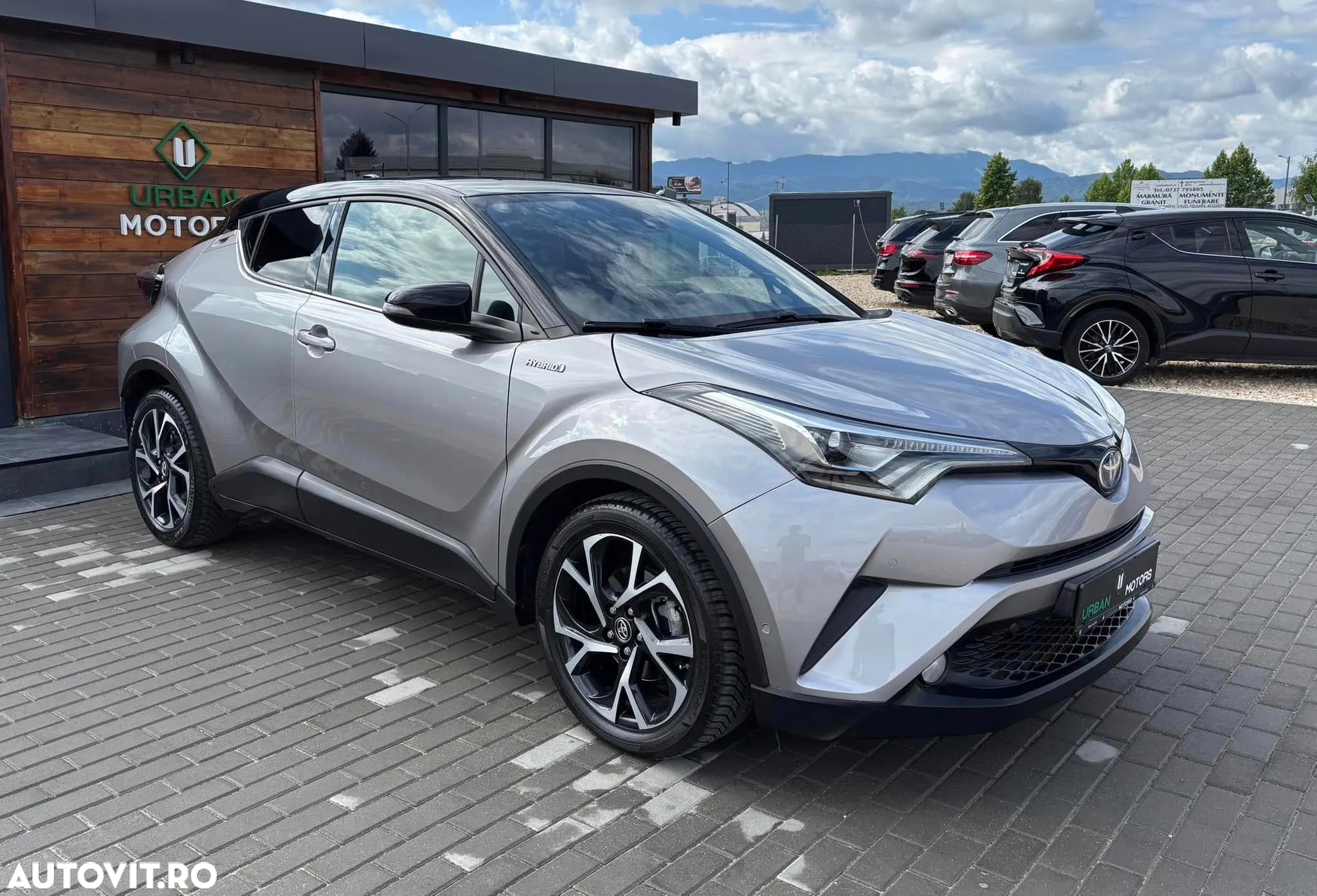 Toyota C-HR Hybrid Lounge - 20
