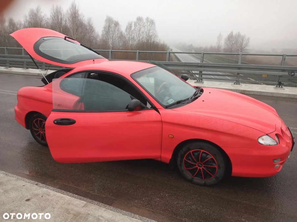 Hyundai Coupe - 3