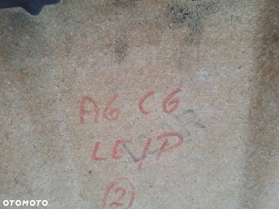 AUDI A6 C6  - OSŁONA TYLNA FOTELA 4F0881969A - 2