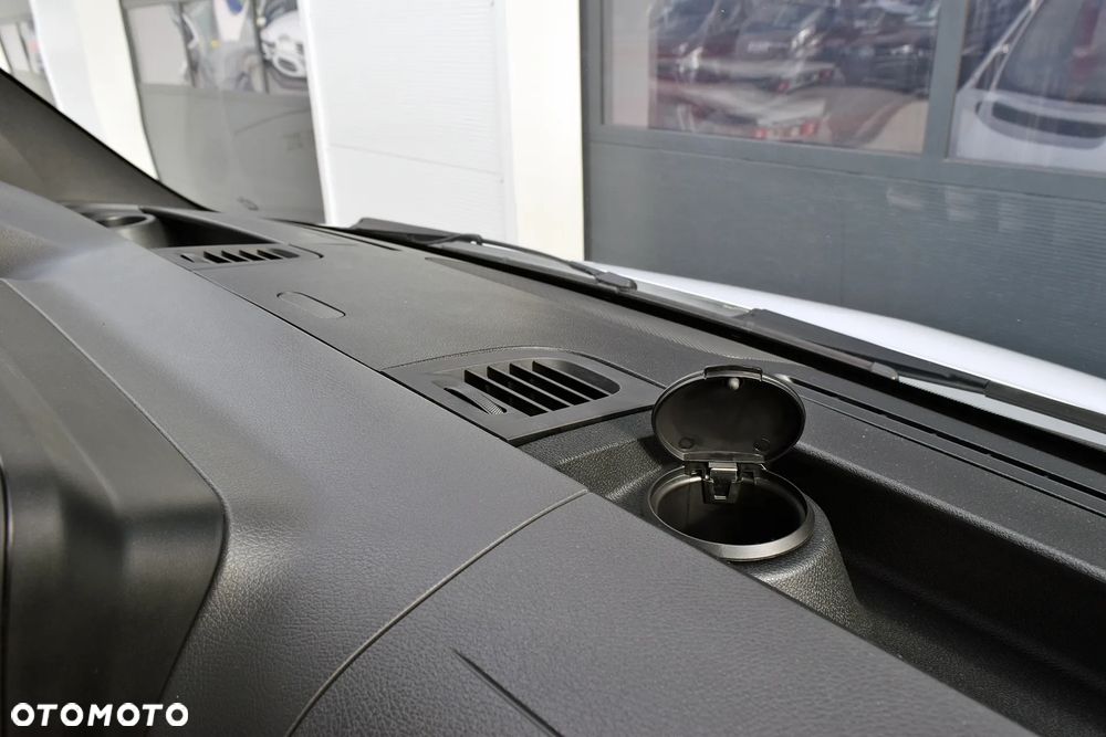 Mercedes-Benz Sprinter 319 - 28