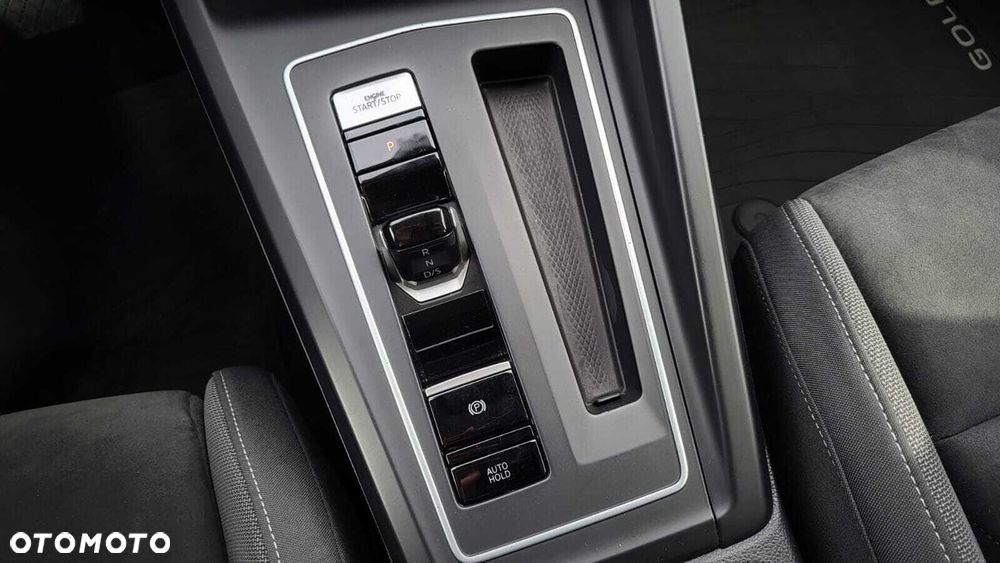 Volkswagen Golf Variant - 22