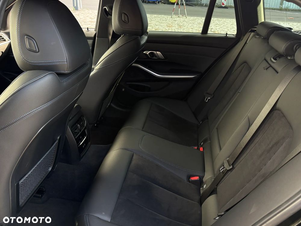 BMW Seria 3 320d xDrive MHEV M Sport sport - 18