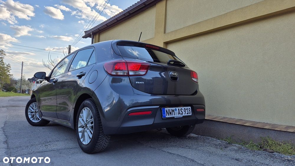 Kia Rio 1.2 Dream Team Edition - 4