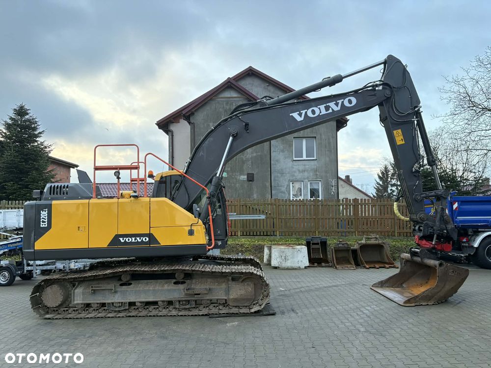Volvo EC220EL ROTOTILT SZCZYPCE 3 ŁYŻKI 25 TON - 2