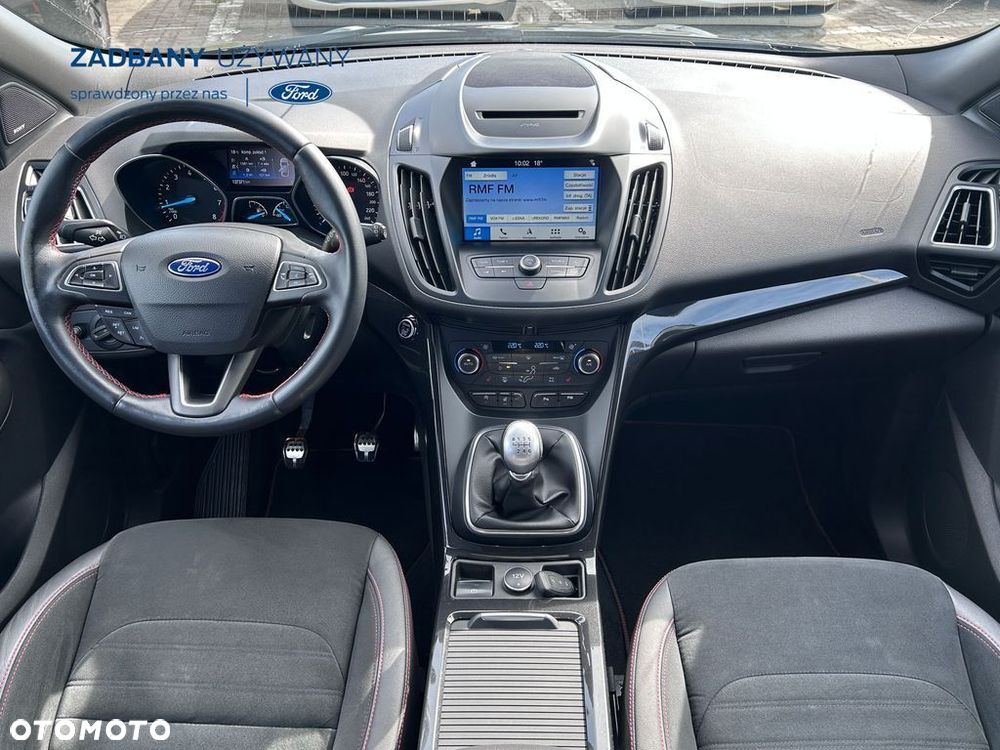Ford Kuga 1.5 EcoBoost 2x4 ST-Line - 9