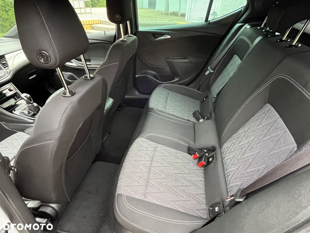 Opel Astra 1.2 Turbo Start/Stop 120 Jahre - 10