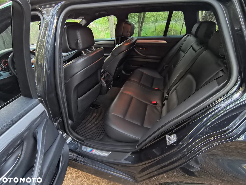 BMW Seria 5 530d xDrive - 13