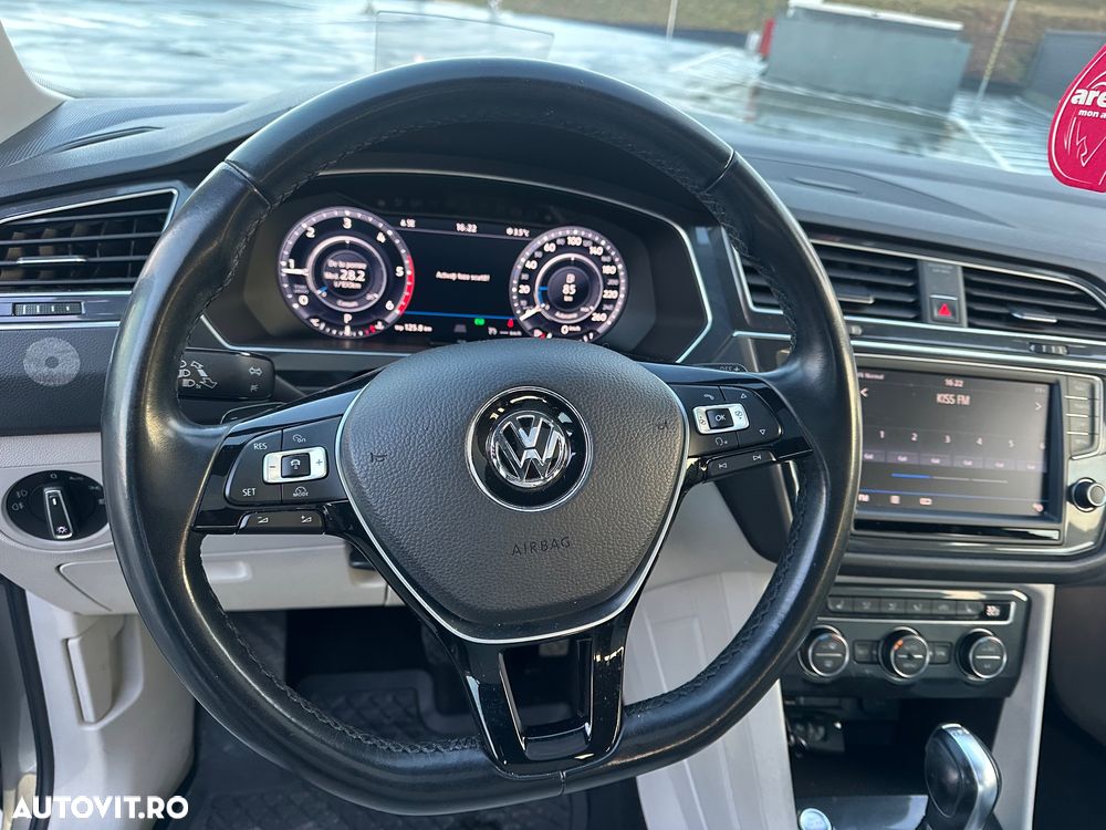 Volkswagen Tiguan - 26