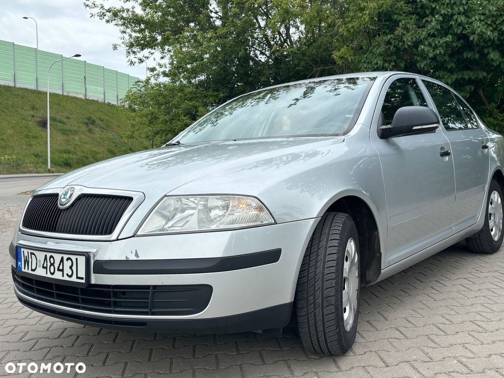 Skoda Octavia 1.6 Ambition - 8